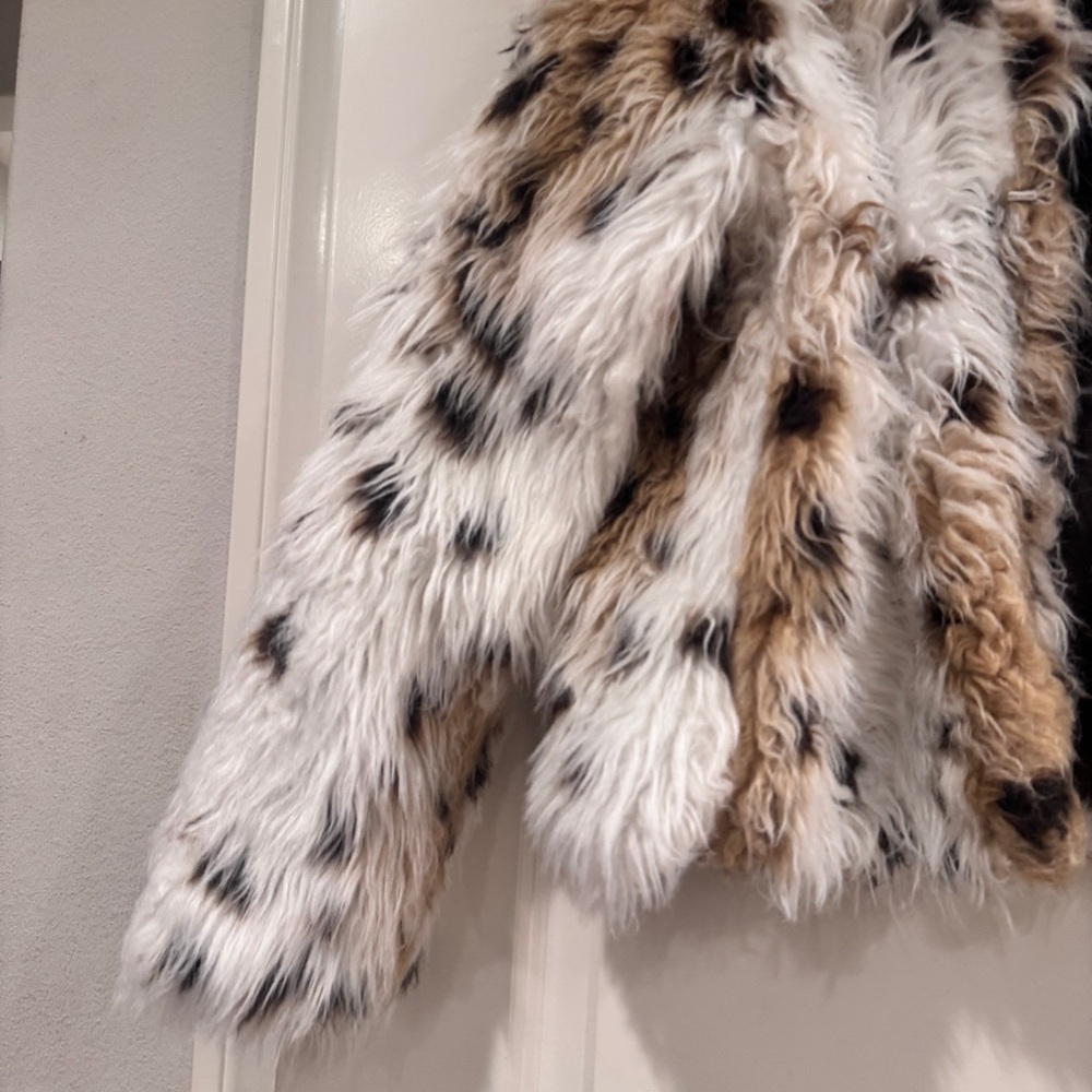 VELVET HEART Avril Leopard Snow Jacket Faux Fur Size Small with Clasps - Picture 5 of 16